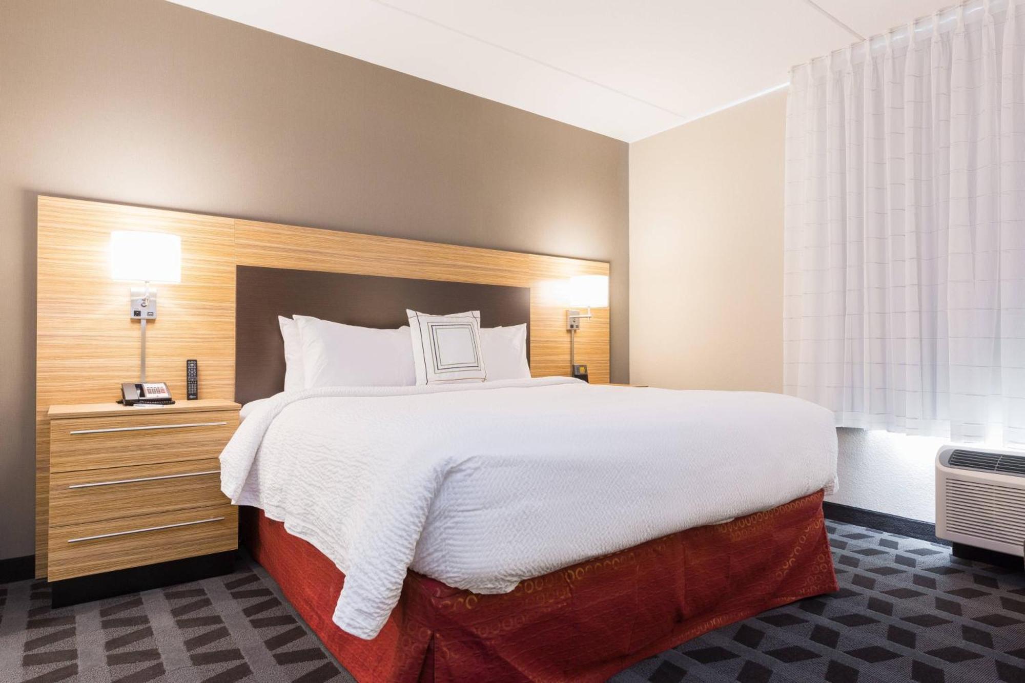 One-Bedroom Suite