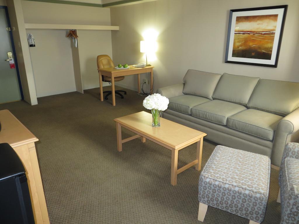Parlour King Suite with Sofa
