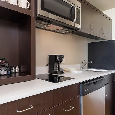 Towneplace Suites By Marriott Edmonton South-2